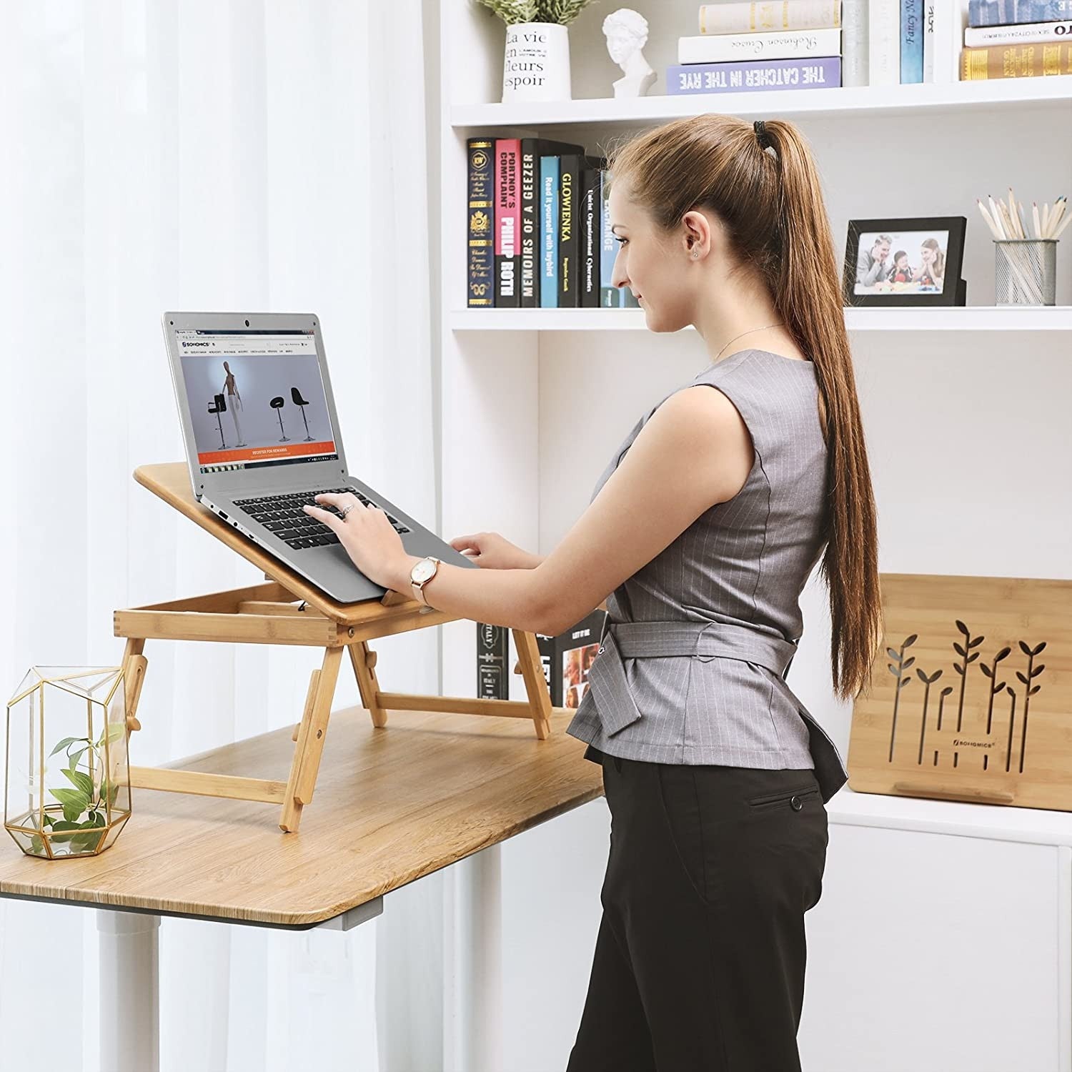 Bambusz laptop asztal szellőző lyukakkal, állítható magasság 55x35cm-5